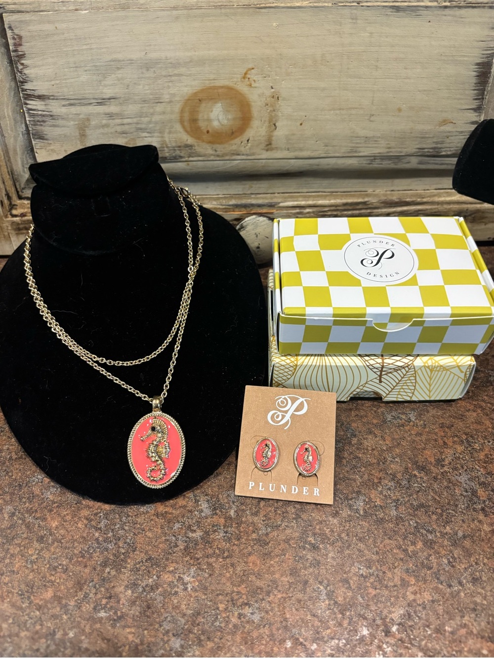 Plunder Coral & Gold Seahorse Pendant Necklace with Coral Seahorse Studs